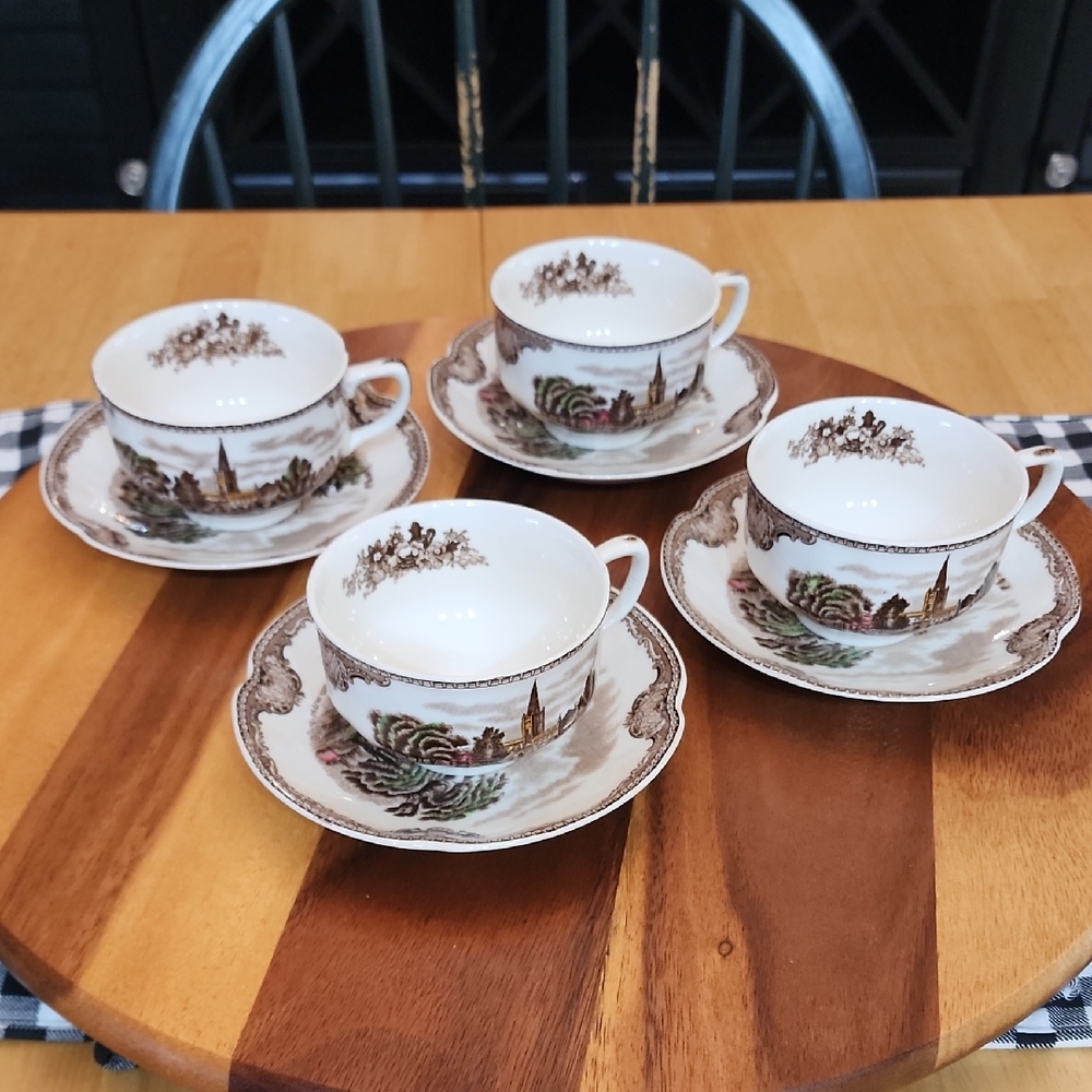 Vintage Johnson Brothers Olde Britain Castles Tea Cup And Saucers Set
